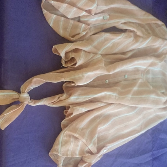 Spring blouse - Picture 2 of 4